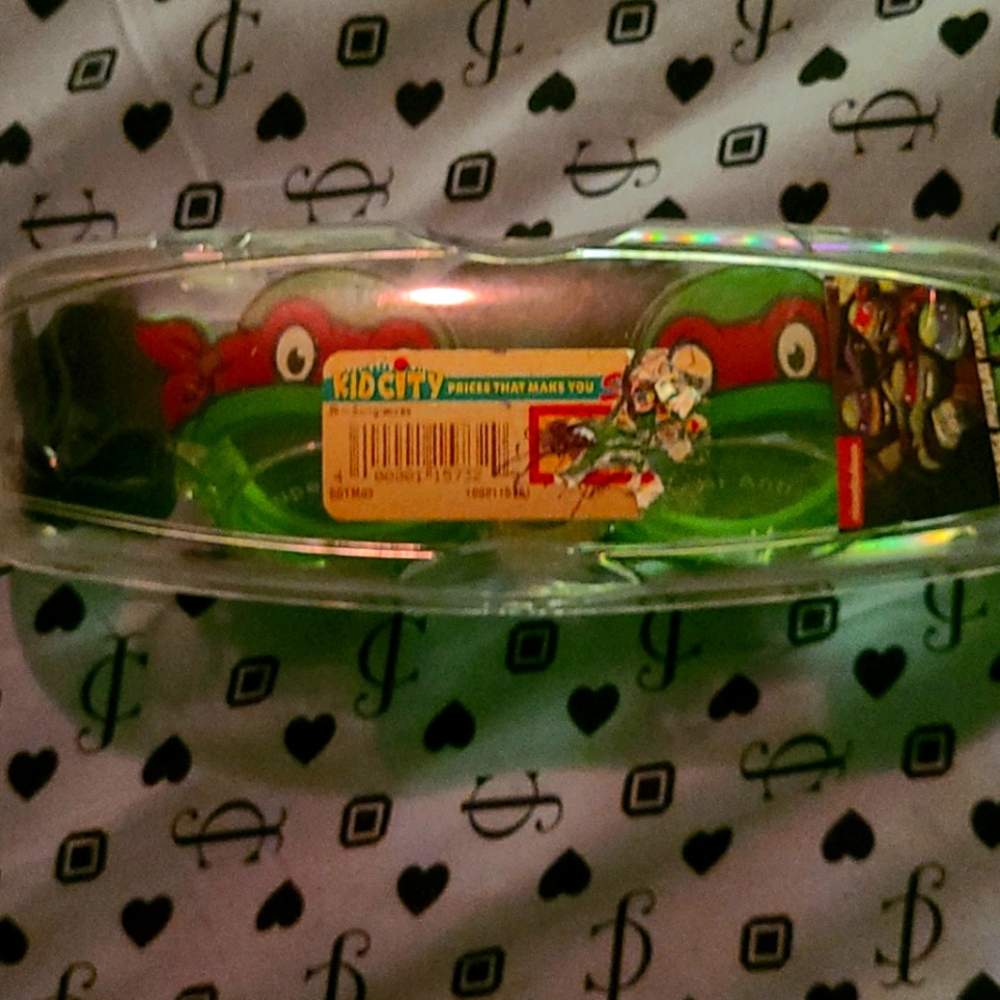 GOGGLES